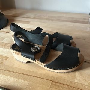 MIA clogs size 39